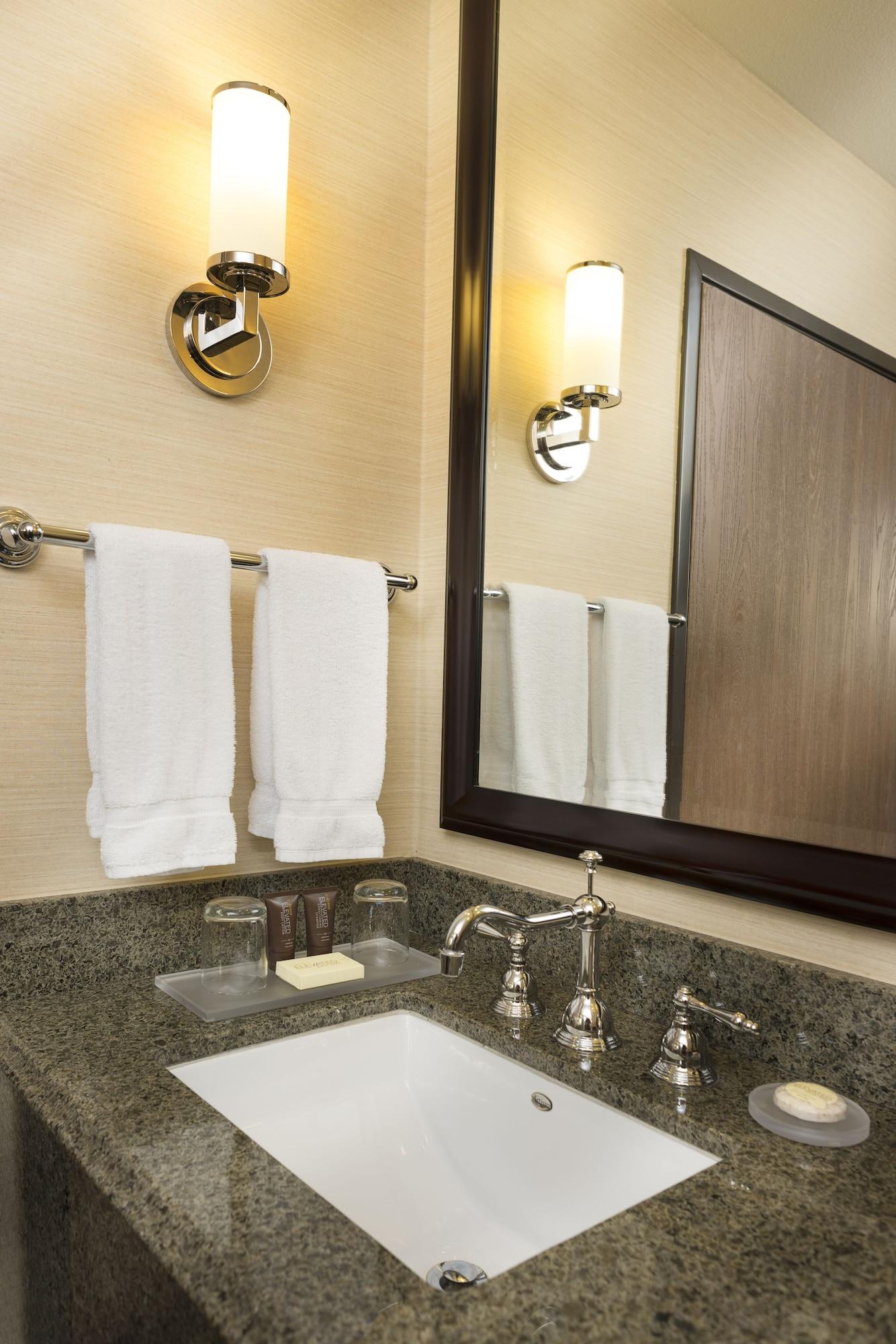 Best Western Ontario Mills Mall Екстер'єр фото