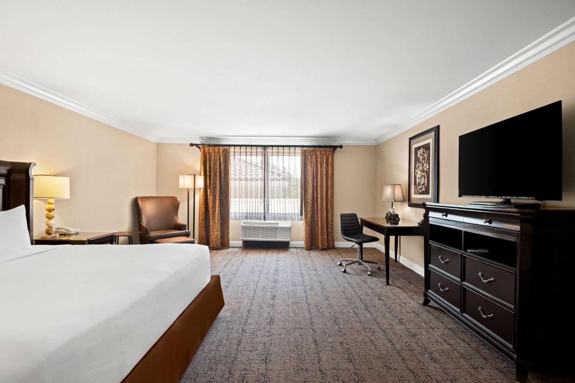 Best Western Ontario Mills Mall Екстер'єр фото
