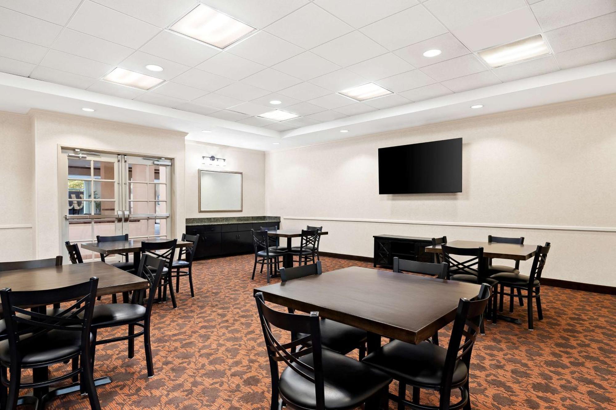 Best Western Ontario Mills Mall Екстер'єр фото