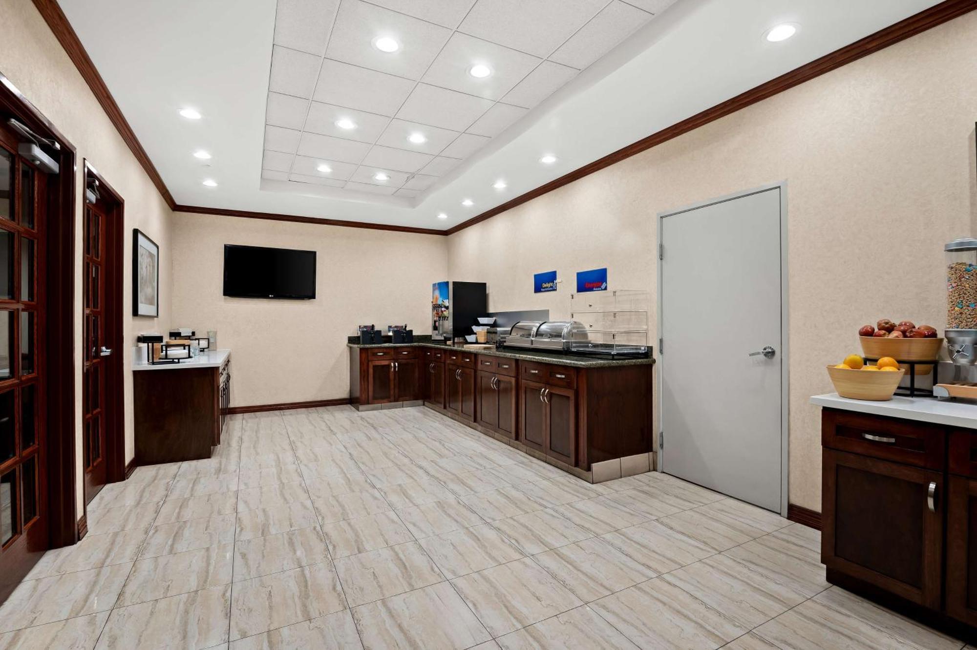 Best Western Ontario Mills Mall Екстер'єр фото