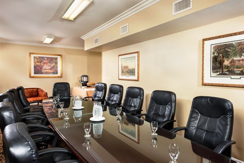 Best Western Ontario Mills Mall Екстер'єр фото